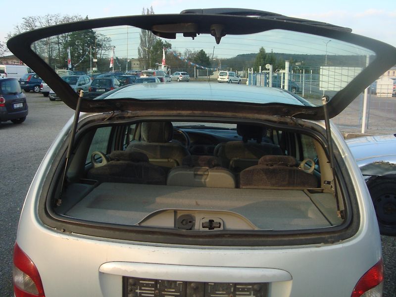 Renault Scénic (1999) 1,6 - fotka 6 z 14