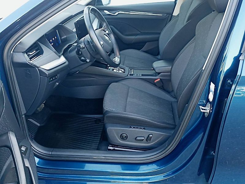 Škoda Octavia (2023) 2.0 TDI DSG Tažné Head Up disp - fotka 8 z 33