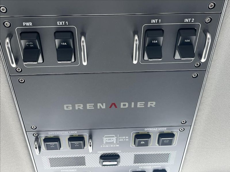INEOS Grenadier (2026) 3,0 CHASSIS DOUBLE CAB benzín - fotka 9 z 16