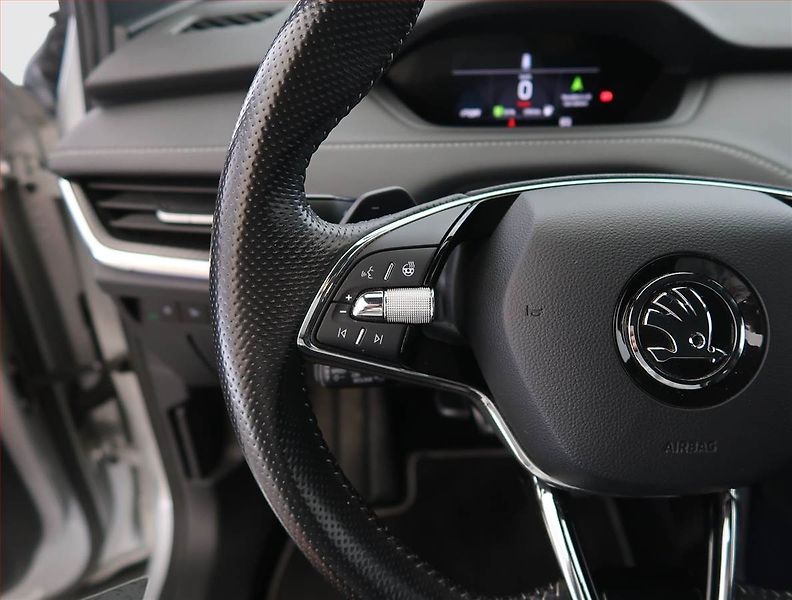 Škoda Enyaq (2023) Sportline 60 (62 kWh) - fotka 23 z 31