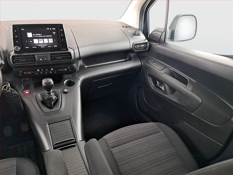 Opel Combo (2020) Enjoy 1.2 Turbo, 5Míst, ČR - fotka 8 z 19