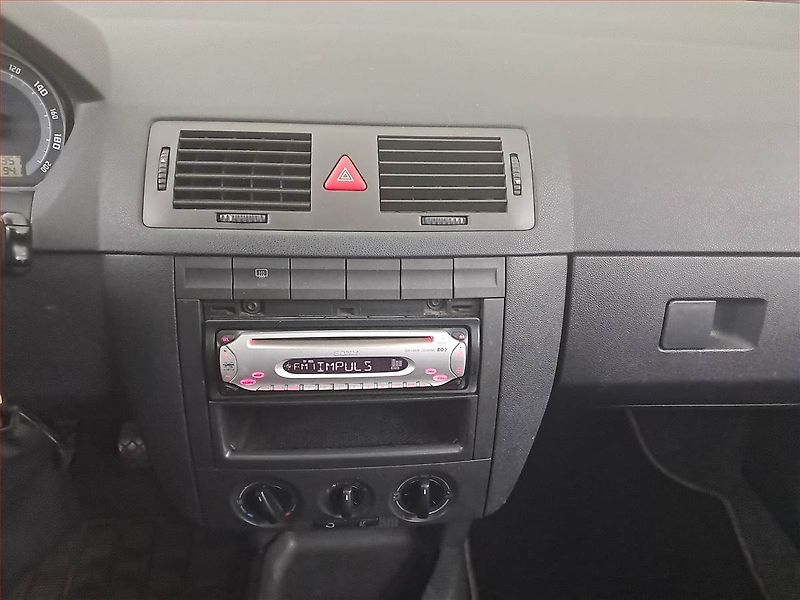 Škoda Fabia (2005) 1.2 12V, po STK - fotka 12 z 13