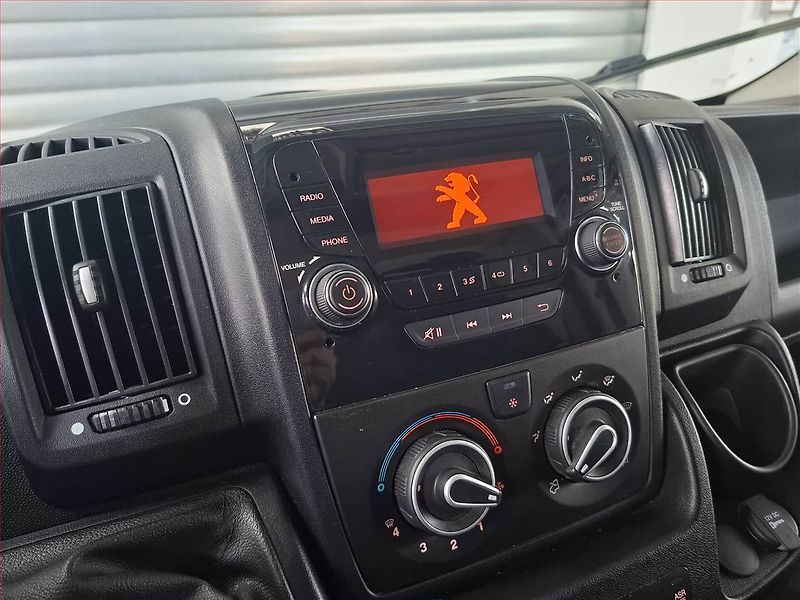 Peugeot Boxer (2018) 2.0 BlueHDi, Valník, ČR - fotka 11 z 18