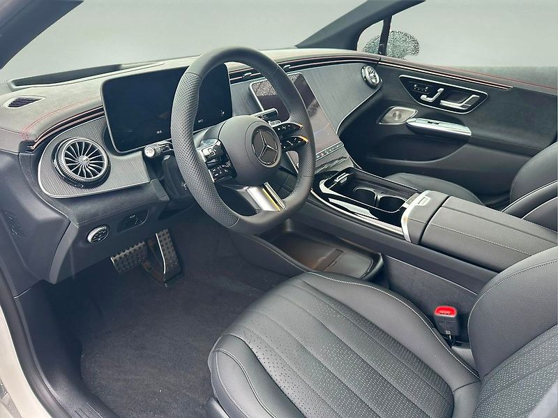 Mercedes-Benz EQE (2025) 350 4MATIC Electric Art Editio - fotka 9 z 14