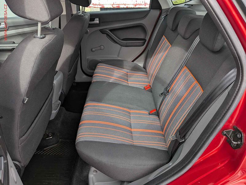 Ford Focus (2009) 1.6.i, 1.maj,ČR, AC, temp - fotka 10 z 16