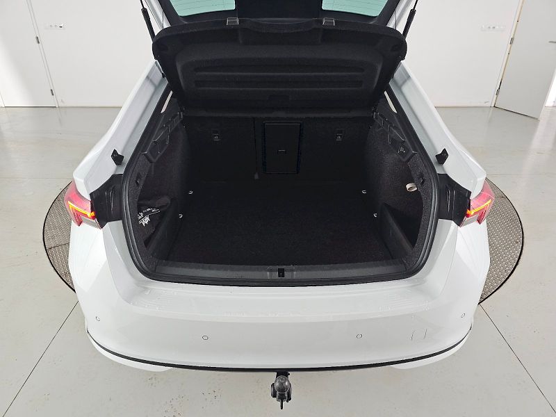 Škoda Octavia (2024) 1.5TSI 110kW SELECTION TAŽNÉ - fotka 27 z 27