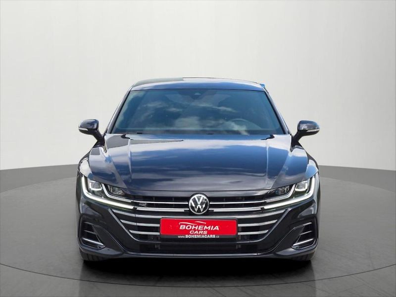 Volkswagen Arteon 2,0 TDi 110 Kw  Shooting Brake - fotka 2 z 27