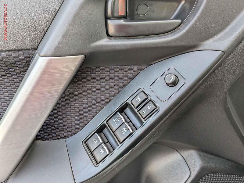 Subaru Forester (2017) 2.0i 4x4, 1.maj,ČR, AC, TZ - fotka 12 z 17