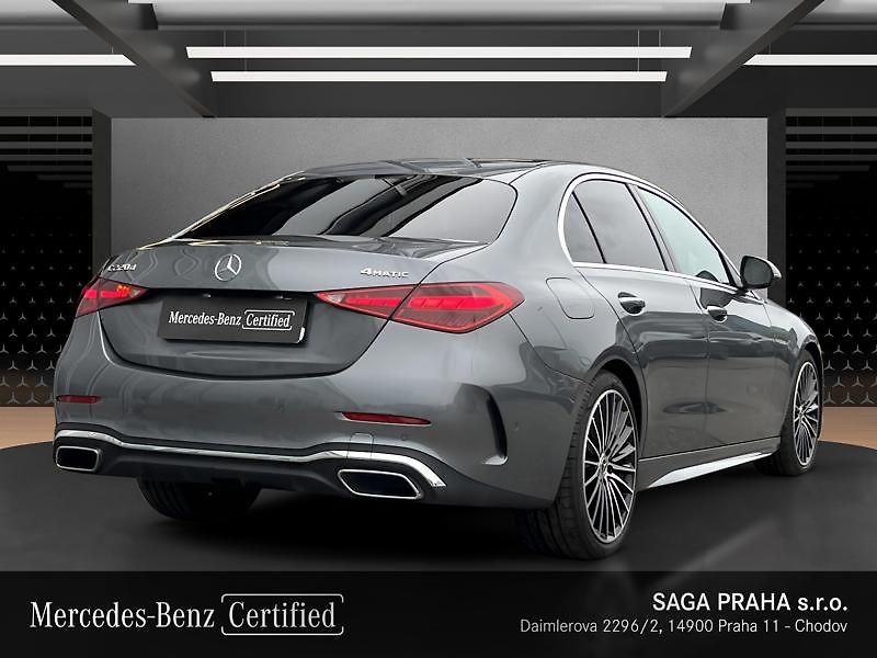 Mercedes-Benz Třídy C C-Třída 220 d 4MATIC AMG Editi - fotka 4 z 21