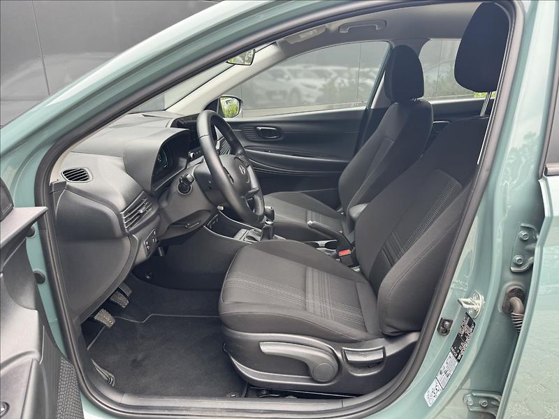 Hyundai i20 1,2 i WAVE ZÁRUKA ČR DPH - fotka 11 z 28