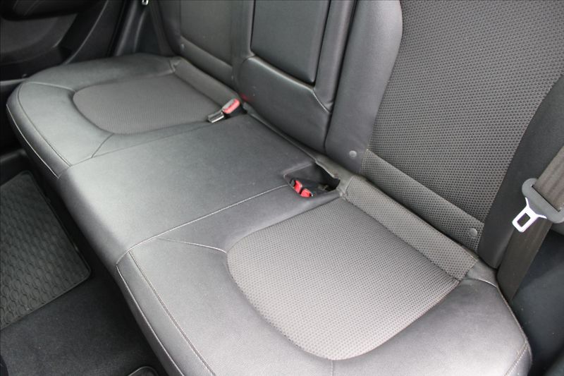 Hyundai ix35 1,7 CRDI  ČR,TRIKOLOR+,TAŽNÉ - fotka 21 z 28