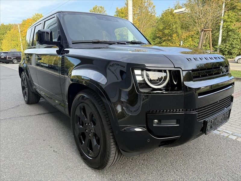Land Rover Defender (2026) 3,0 110 X-DYNAMIC SE D250 - fotka 5 z 27