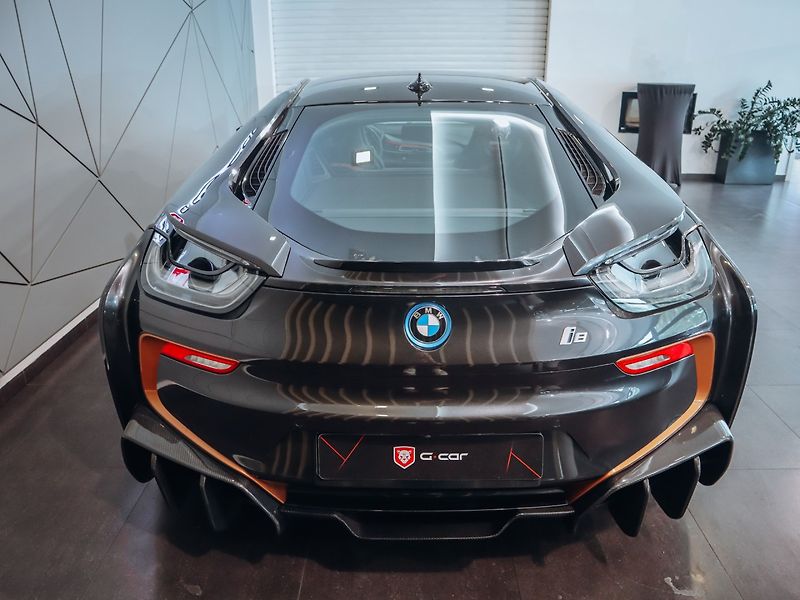 BMW i8 Ultimate Sophisto Edition Kupé - fotka 6 z 35