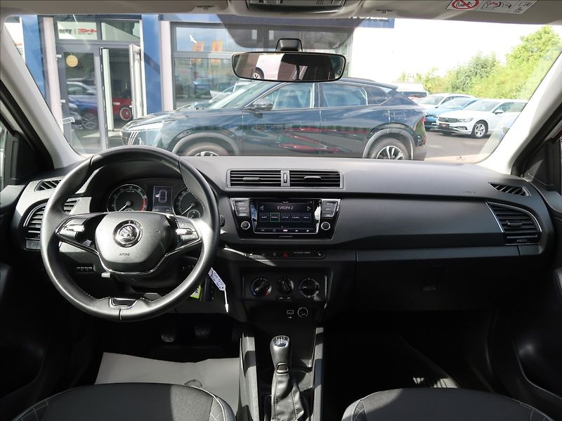 Škoda Fabia 1,0 TSi,70kW,1maČR,Serv.kn,DPH - fotka 16 z 25