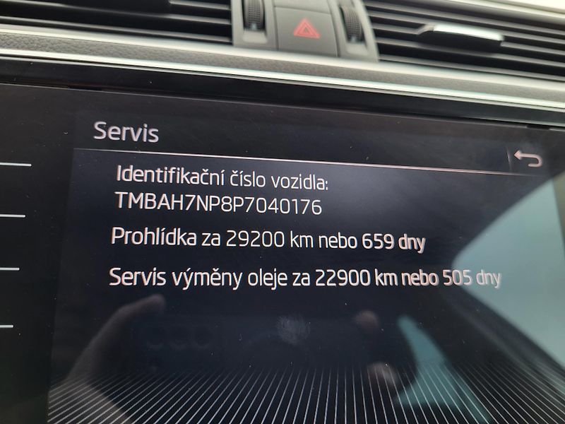 Škoda Superb III FL 2.0 TDi DSG STYLE+ *ČR - fotka 44 z 46