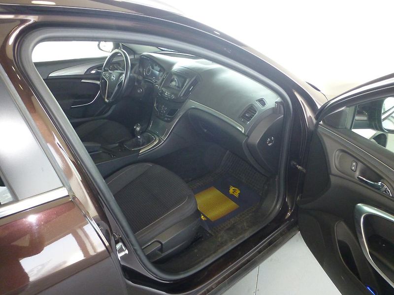 Opel Insignia (2016) 2,0CDTI-125KW*ALU**VYHŘ.VOLANT - fotka 16 z 23