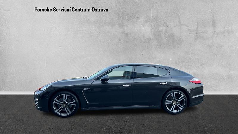 Porsche Panamera 4 - fotka 3 z 29