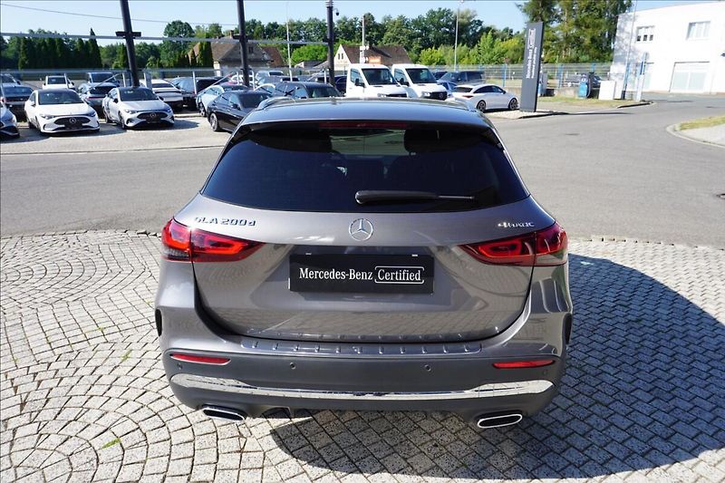 Mercedes-Benz GLA 2,0 200 d 4MATIC, CZ 1. Majite - fotka 6 z 18