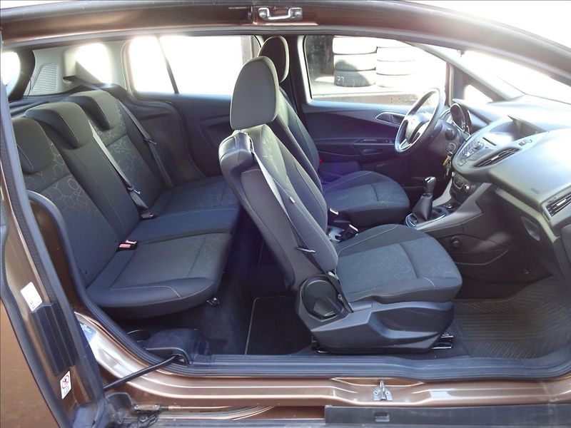 Ford B-MAX 1,0 i 74kW - fotka 27 z 47