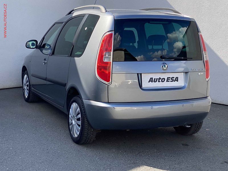 Škoda Roomster (2009) 1.6i, Style Plus, AT - fotka 6 z 16