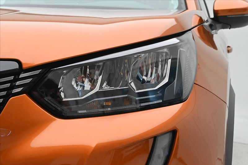 Peugeot 2008 1,5 BlueHDi 81 kW Allure Záruk - fotka 27 z 29