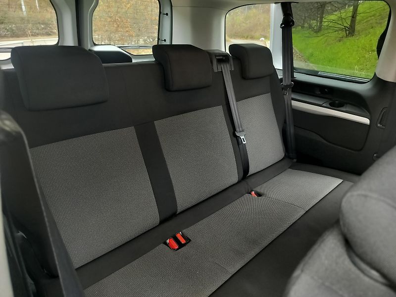 Opel Vivaro e, navigace, 9míst - fotka 23 z 27