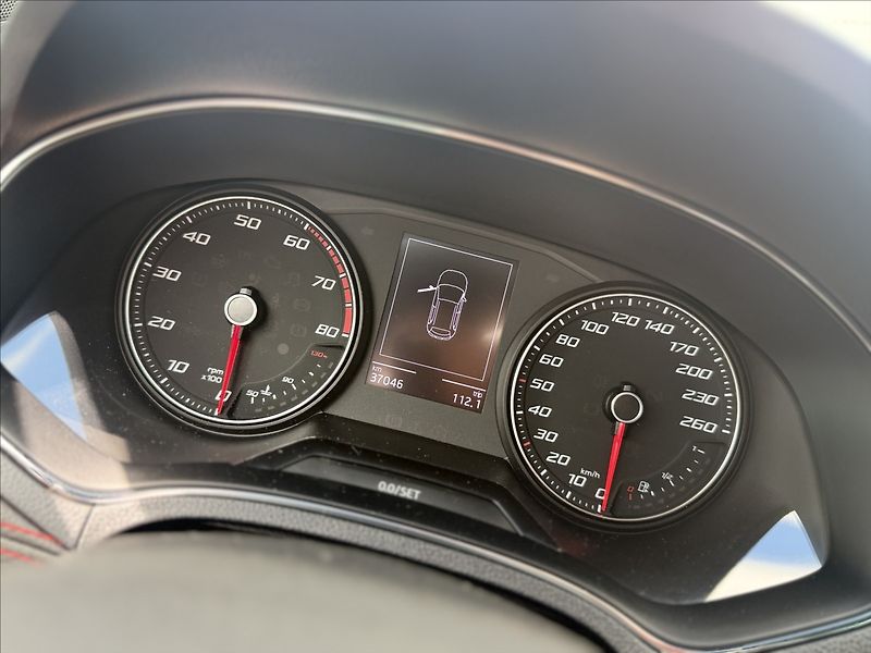 Seat Arona 1,5 FR TSI 37.000Km NAVIGACE - fotka 12 z 28