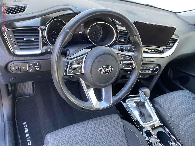 Kia Ceed (2020) 1.4 T-GDi, Spirit, AT, navi - fotka 13 z 18