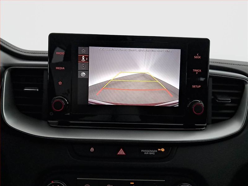 Kia Ceed (2023) 1.5 T-GDI, Serv.kniha - fotka 15 z 18