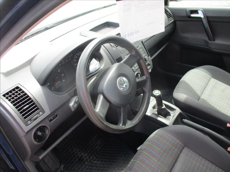 Volkswagen Polo 1,2 i,servisní kniha,ABS, - fotka 10 z 18