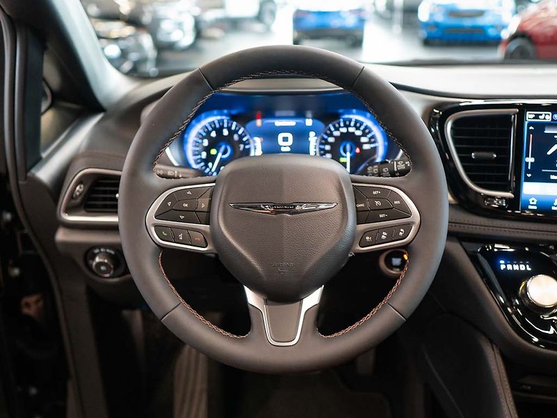 Chrysler Pacifica (2026) 3.6 V6 Pinnacle AWD 2x LCD - fotka 18 z 42