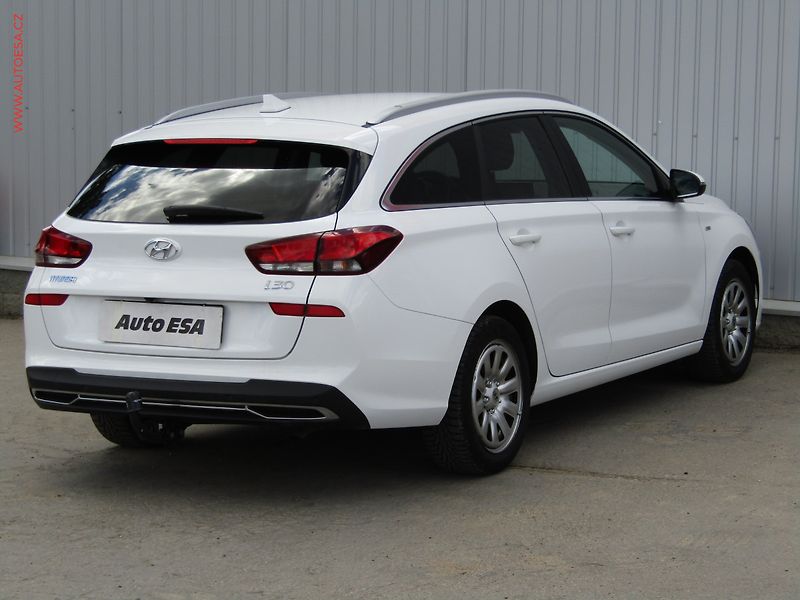 Hyundai i30 (2021) 1.5 T-GDi, 1.maj,ČR - fotka 4 z 22