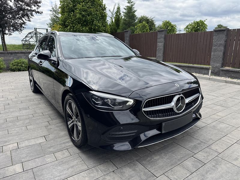 Mercedes-Benz Třídy C (2023) C 220d 4MATIC AVANTGARDE Tažné - fotka 3 z 25