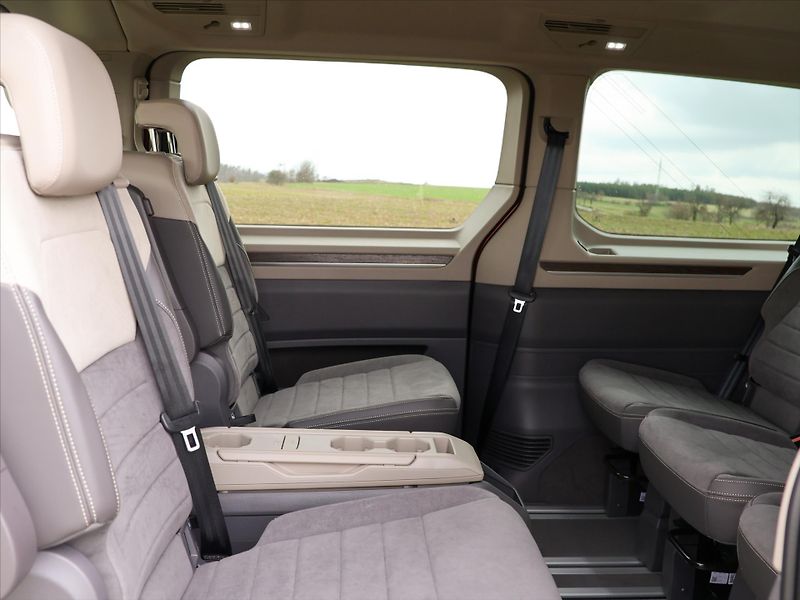 Volkswagen Multivan 2,0 TDI DSG Long Style 7-Míst - fotka 19 z 43