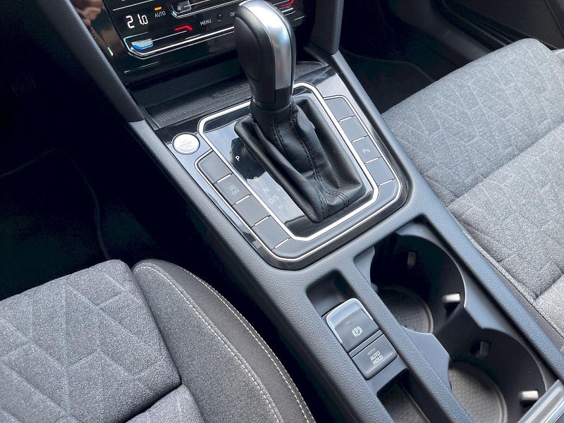 Volkswagen Passat (2023) 2.0 TDI 110kW DSG Business - fotka 11 z 32