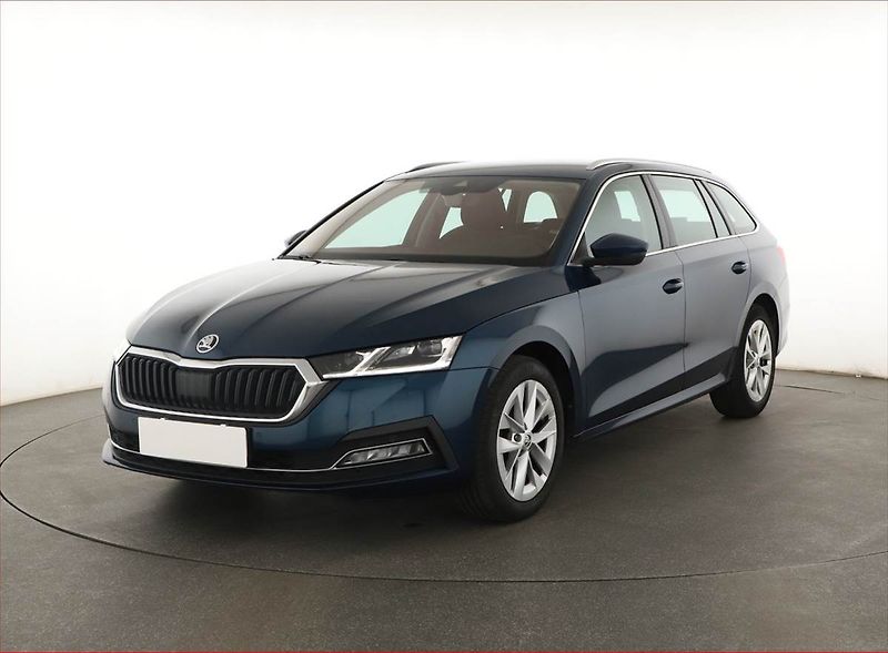 Škoda Octavia (2022) 2.0 TDI, Automat, ČR,1.maj - fotka 2 z 19