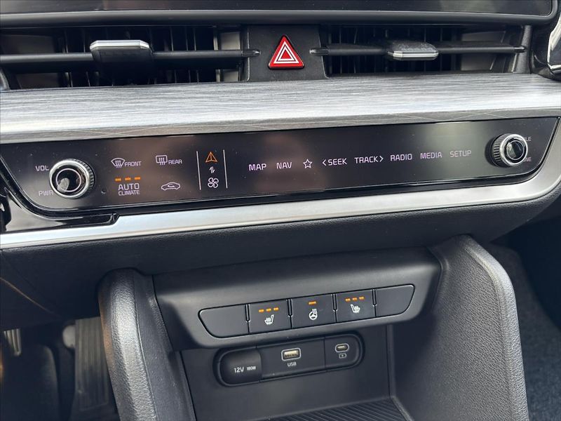 Kia Sportage 1,6 TGDi Exclusive ZÁRUKA NAVI - fotka 28 z 44
