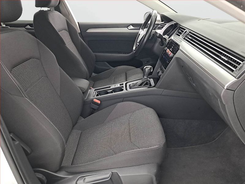 Volkswagen Arteon (2018) 1.5 TSI, Automat, Tempomat - fotka 9 z 21