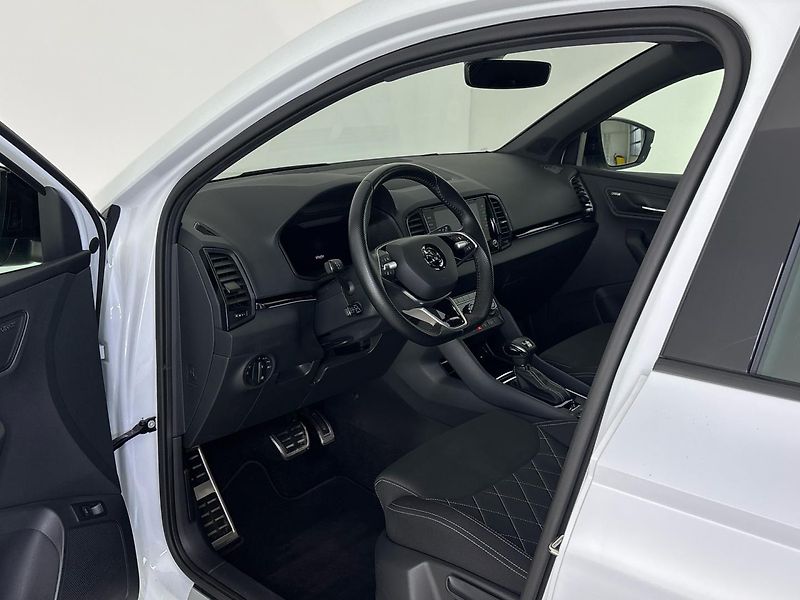 Škoda Karoq Sportline 4x4 DSG - fotka 6 z 29