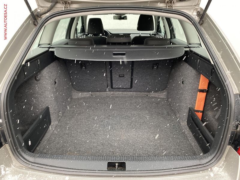 Škoda Octavia (2013) 1.6 TDi, 2.maj, AC, tempo - fotka 7 z 17