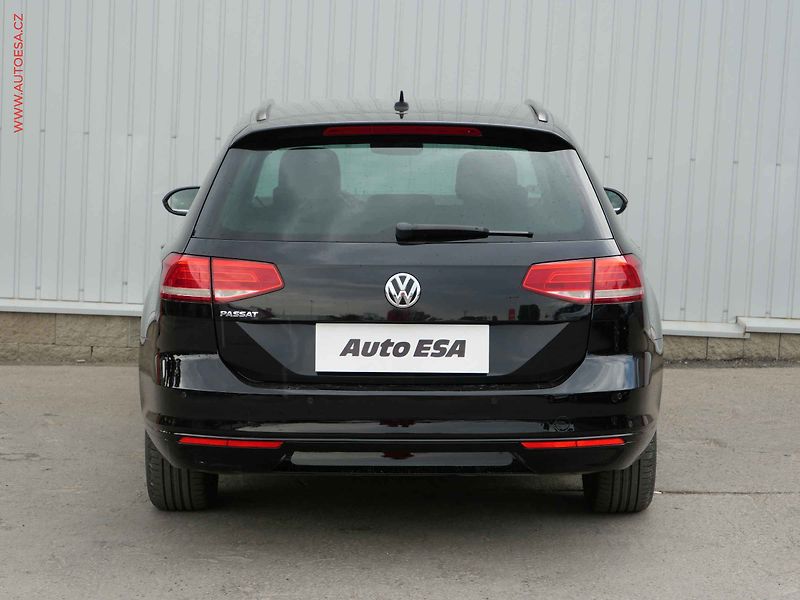 Volkswagen Passat (2018) 1.6 TDi, Comfortline, DSG - fotka 5 z 21