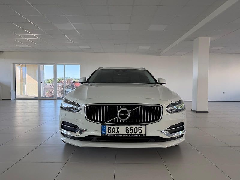 Volvo V90 (2019) INSCRIPTION - fotka 2 z 17