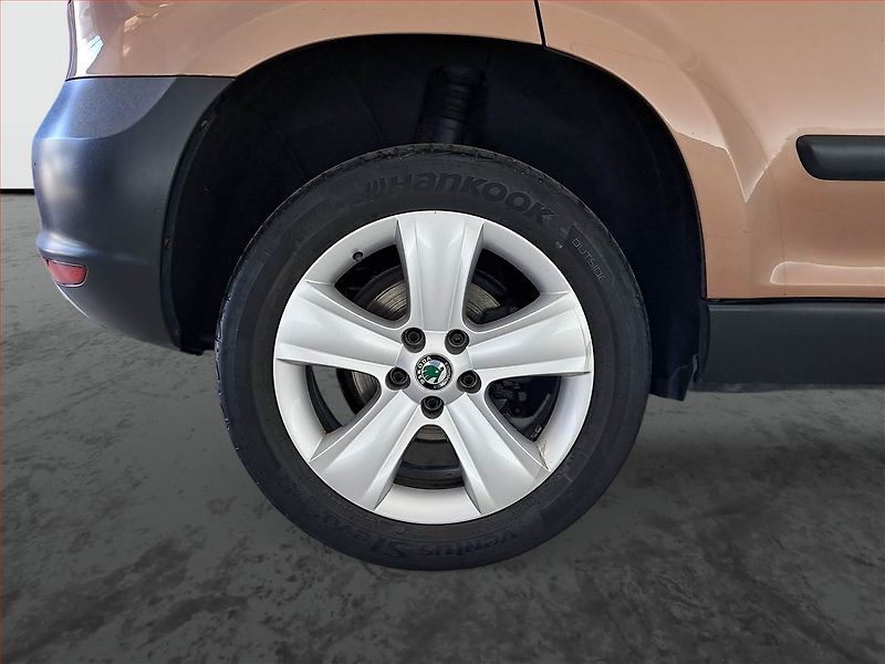 Škoda Yeti (2012) Ambition 2.0 TDI, 4X4 - fotka 14 z 17