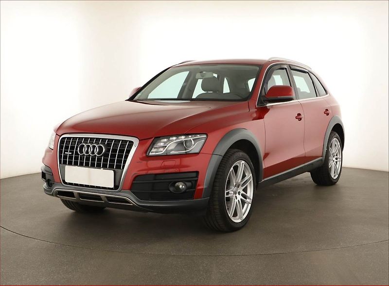 Audi Q5 (2011) 2.0 TDI, 4X4, Automat - fotka 2 z 19