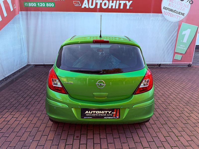 Opel Corsa 1.4 Active, Serviska - fotka 7 z 21