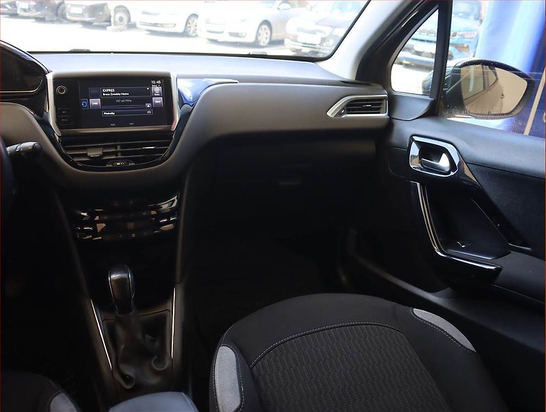 Peugeot 208 (2015) 1.2 PureTech, Serv.kniha - fotka 8 z 16