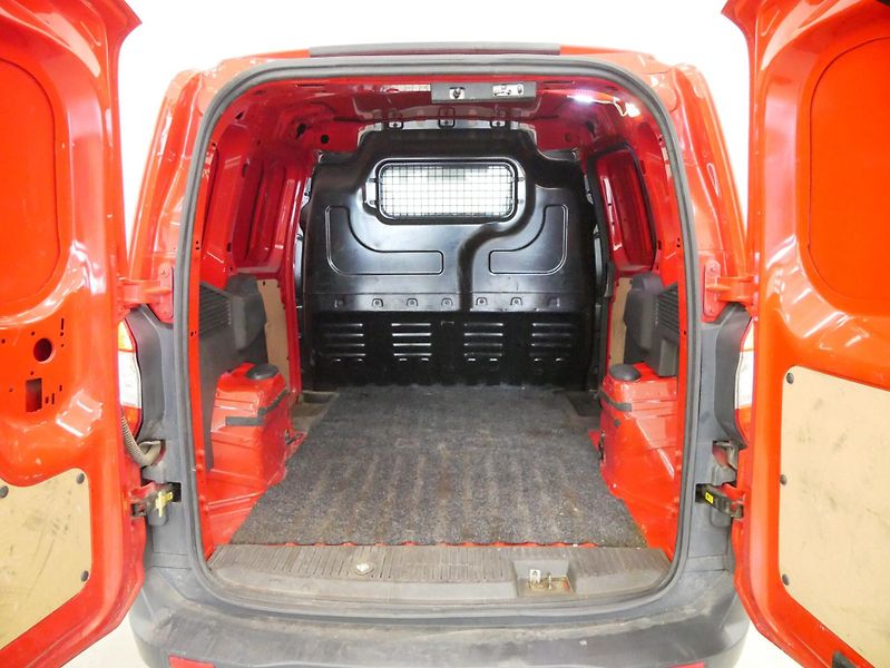 Ford Transit Courier - fotka 6 z 6
