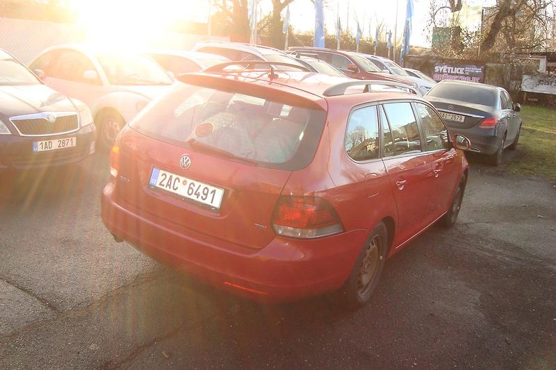 Volkswagen Golf (2011) VI.1.6TDi,ČR,S.kn1.MajSTK 8/27 - fotka 7 z 67