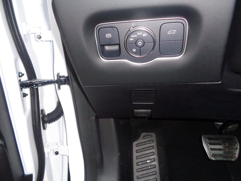 Chery Tiggo 8 (2026) 1,6 ICE UNIQUE AKCE! - fotka 36 z 38