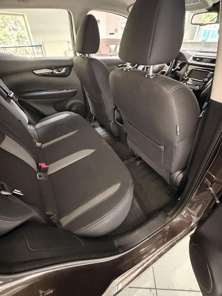 Nissan Qashqai 1,3 - fotka 23 z 29